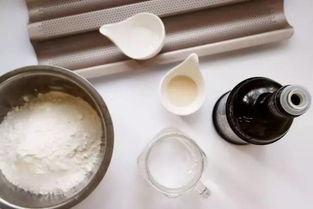 只用面粉 水 鹽和酵母四種基本原料就可制作面包 世上最完美的配方
